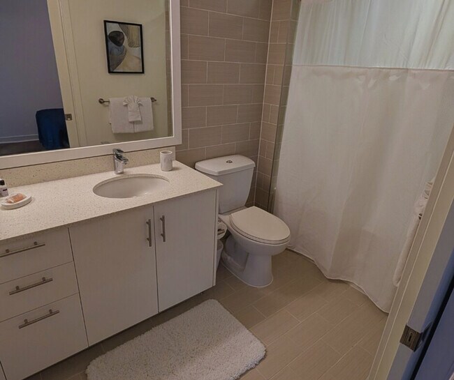 Building Photo - 900 10th St NW