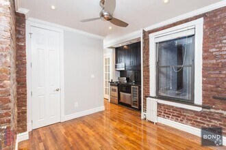 Building Photo - 410 E 13th St
