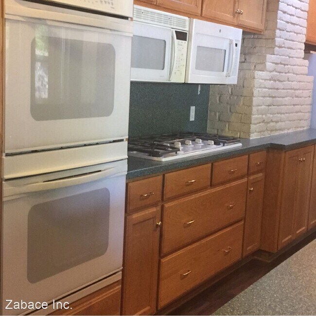 Building Photo - 6 br, 3 bath House - 702 Anderson Road - M...