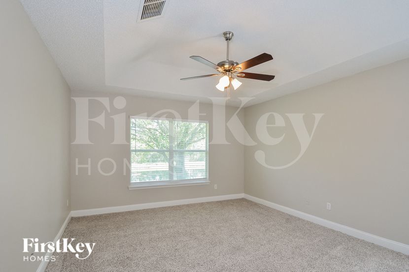 Building Photo - 112 Glen Oaks Dr