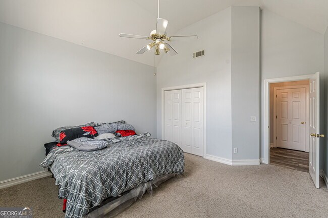 Building Photo - 203 Prestwick Way N