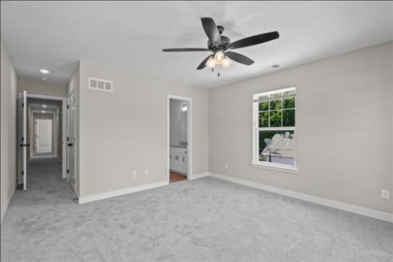 Building Photo - 156 SW 8th St