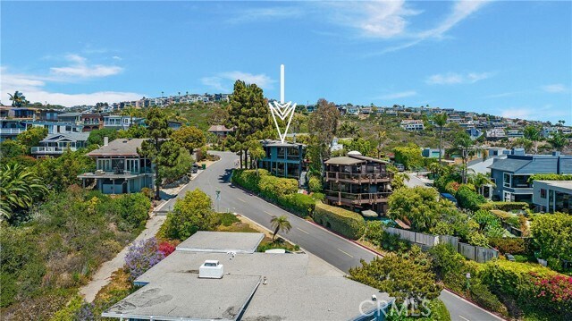 Building Photo - 785 Alta Vista Way