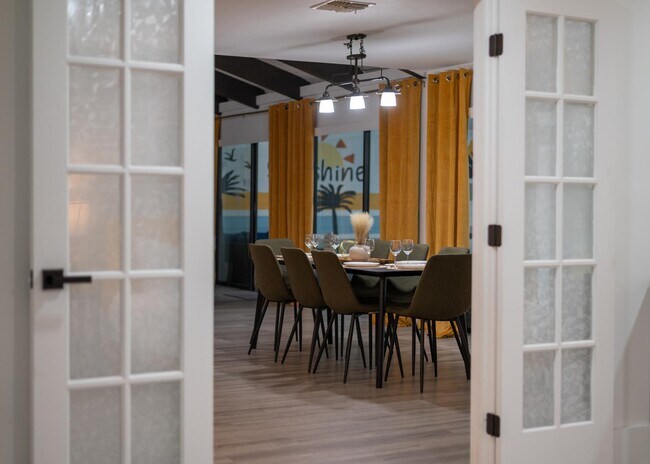 Building Photo - 1775 Harbor Rd