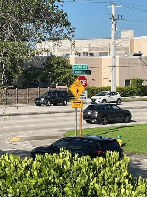 Building Photo - 406 Lakeside Dr