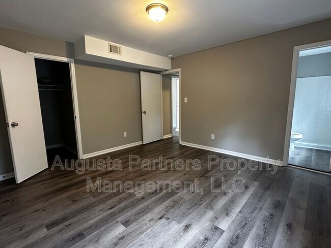 Building Photo - 4565 Rockdale Ct