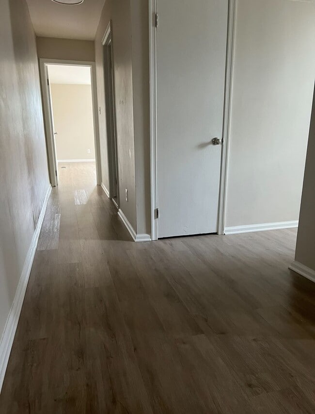Building Photo - Renovated 3 Bedroom 3 Bathroom Single Fami...