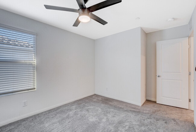 Building Photo - 8439 Vacarez Dr