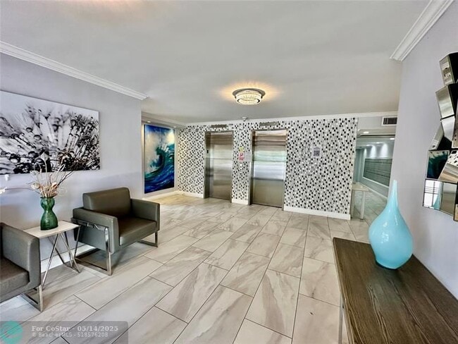 Building Photo - 2671 S Course Dr