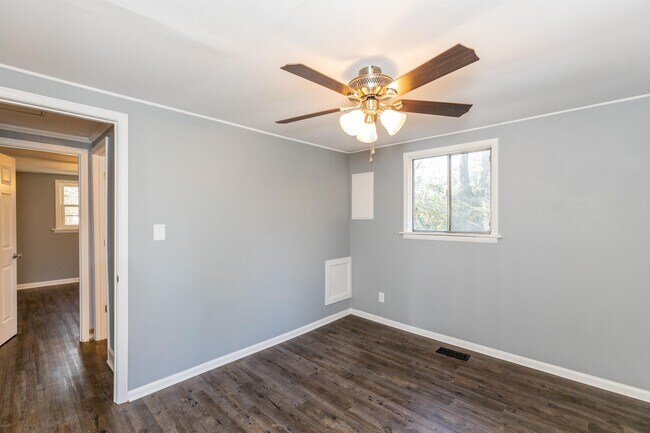 Building Photo - 3013 Avery St