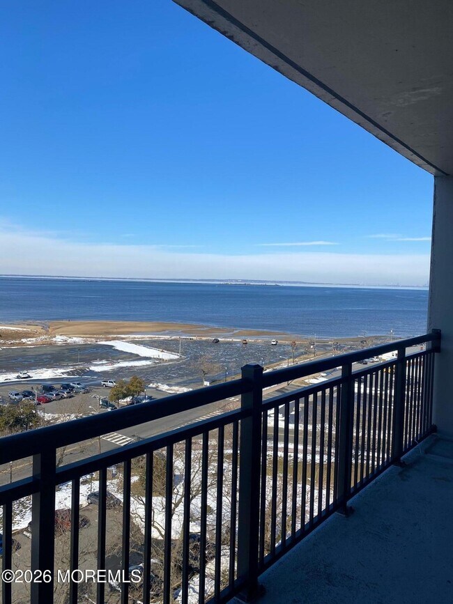 Building Photo - 10 Ocean Blvd