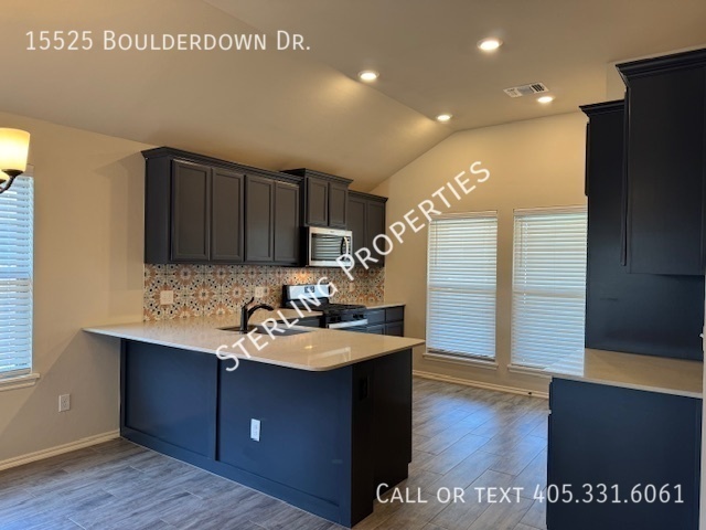 Building Photo - 15525 Boulderdown Dr