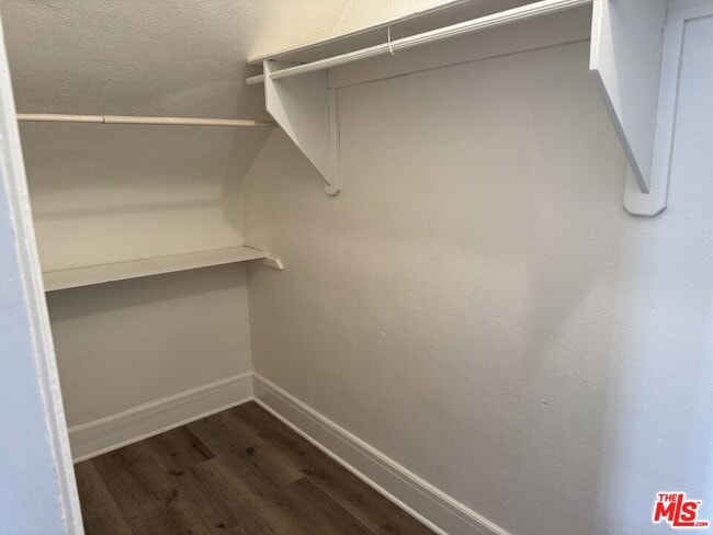 Building Photo - 901 S Berendo St