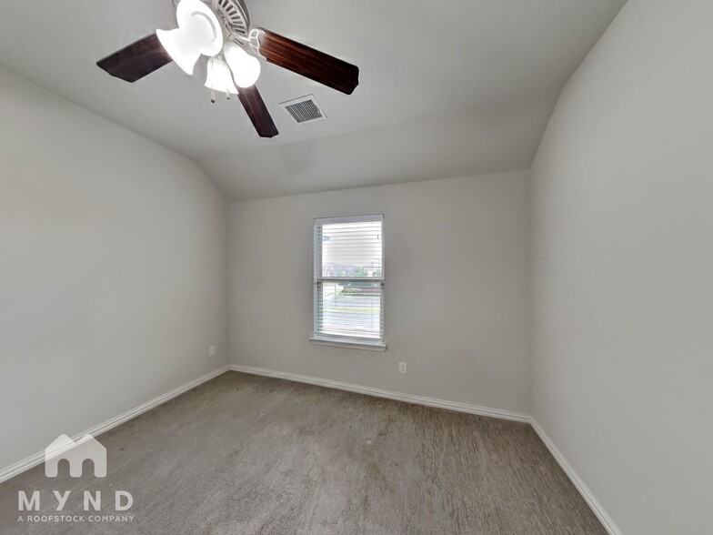 Building Photo - 4784 Bridgewater St