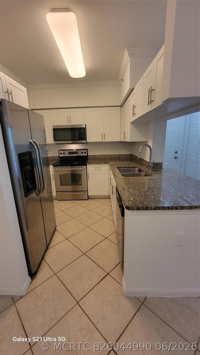 Building Photo - 6533 Emerald Dunes Dr