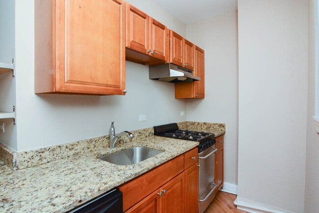 Building Photo - 899 Green Bay Rd