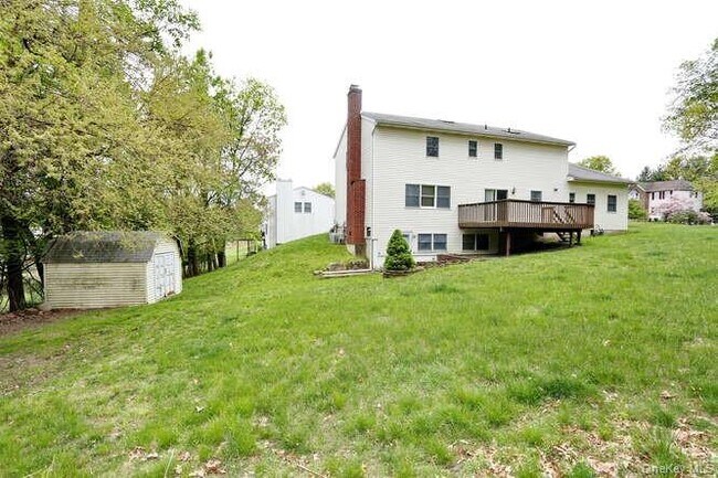 Building Photo - 20 Madison Ct