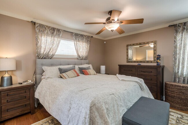 Building Photo - Entertainer's Dream in Willow Glen! 4 Bedroom 3 Bath Fully Upgraded Home with Stunning Backyard