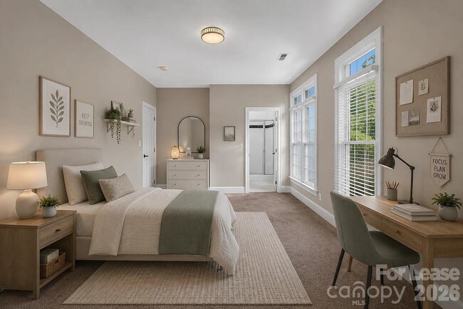 Building Photo - 4811 Old Course Dr