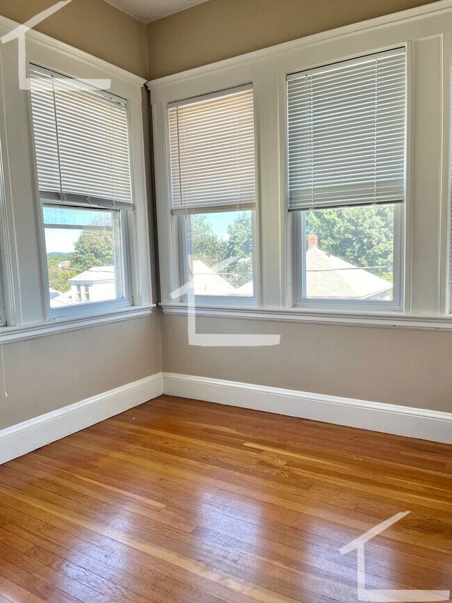 Building Photo - 9/1 No Fee! Oversized Brighton 3BR apartment w/parking!