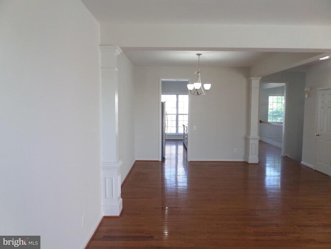 Building Photo - 45788 Smoketree Terrace