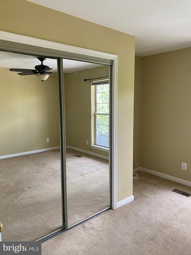 Building Photo - 46860 Clarion Terrace