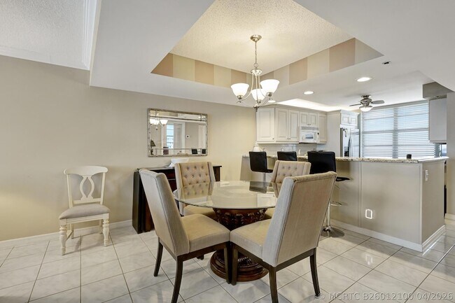 Building Photo - 840 Ocean Dr