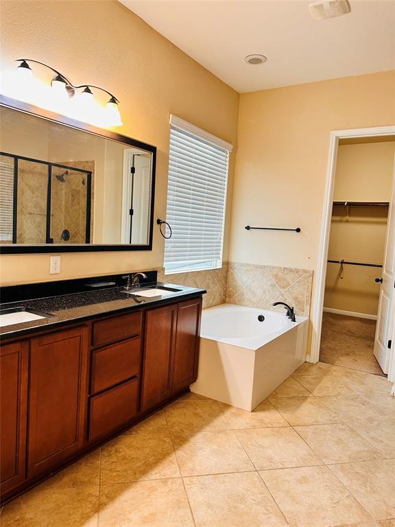 Building Photo - 18501 Bassano Ave