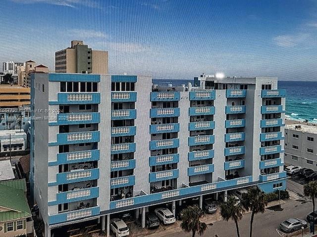 Building Photo - 320 S Surf Rd
