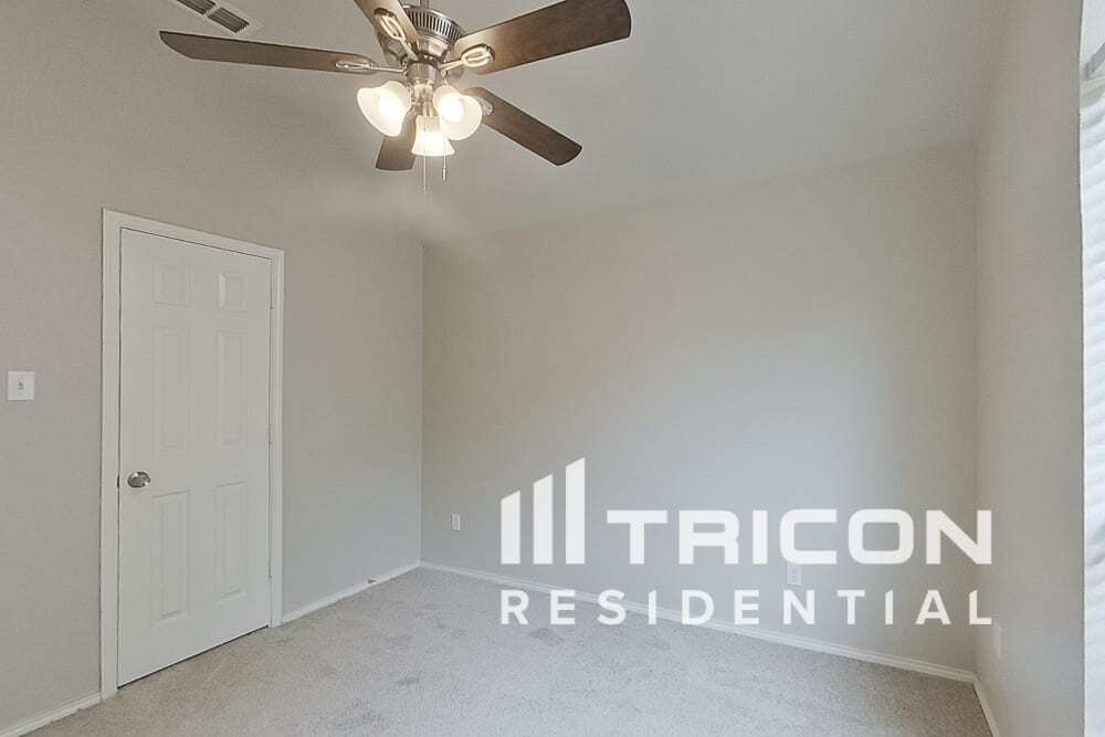 Building Photo - 11313 Newport Dr