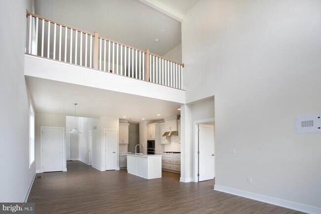 Building Photo - 665 Levering St