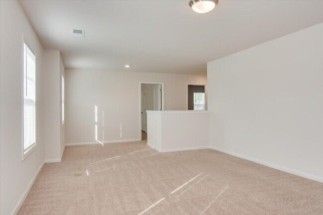 Building Photo - 6242 High Top Ln