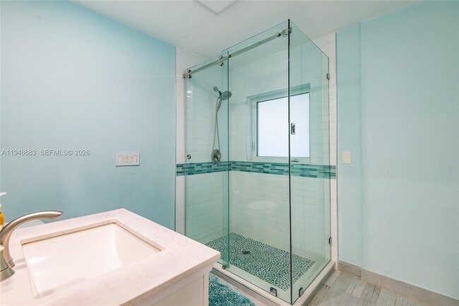 Building Photo - 709 Elm Tree Ln