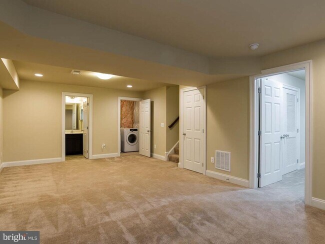 Building Photo - 220 Centennial Dr