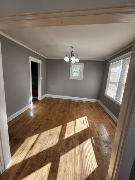 Building Photo - 6502 Savannah Ave