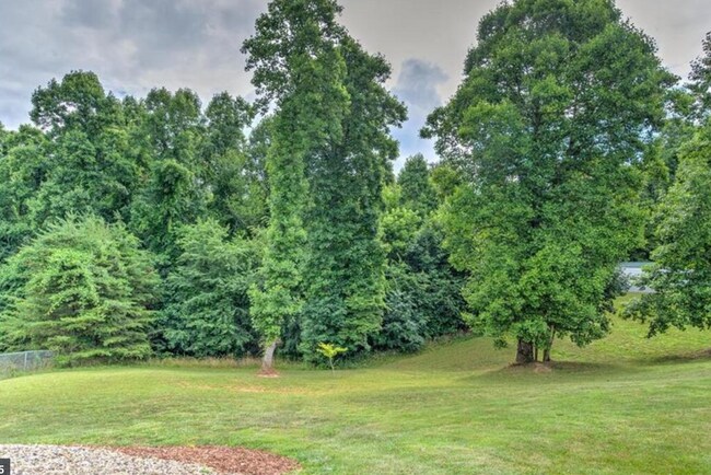 Building Photo - 315 Olivette Rd