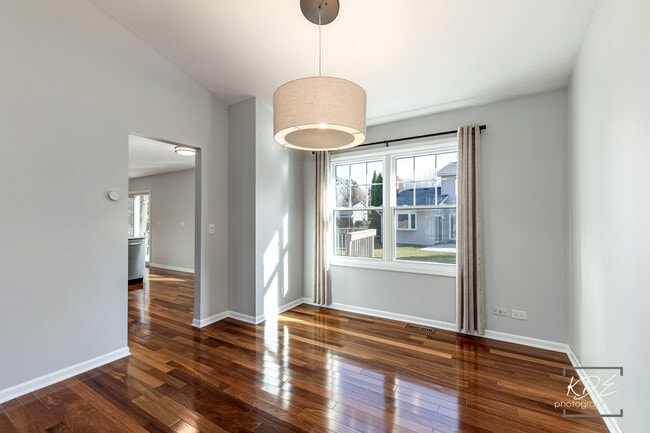 Building Photo - 350 Pearson Cir