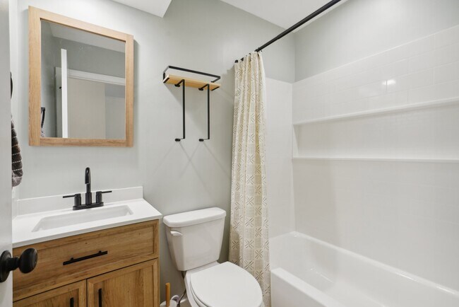 Building Photo - 203B Cypress Point Cir