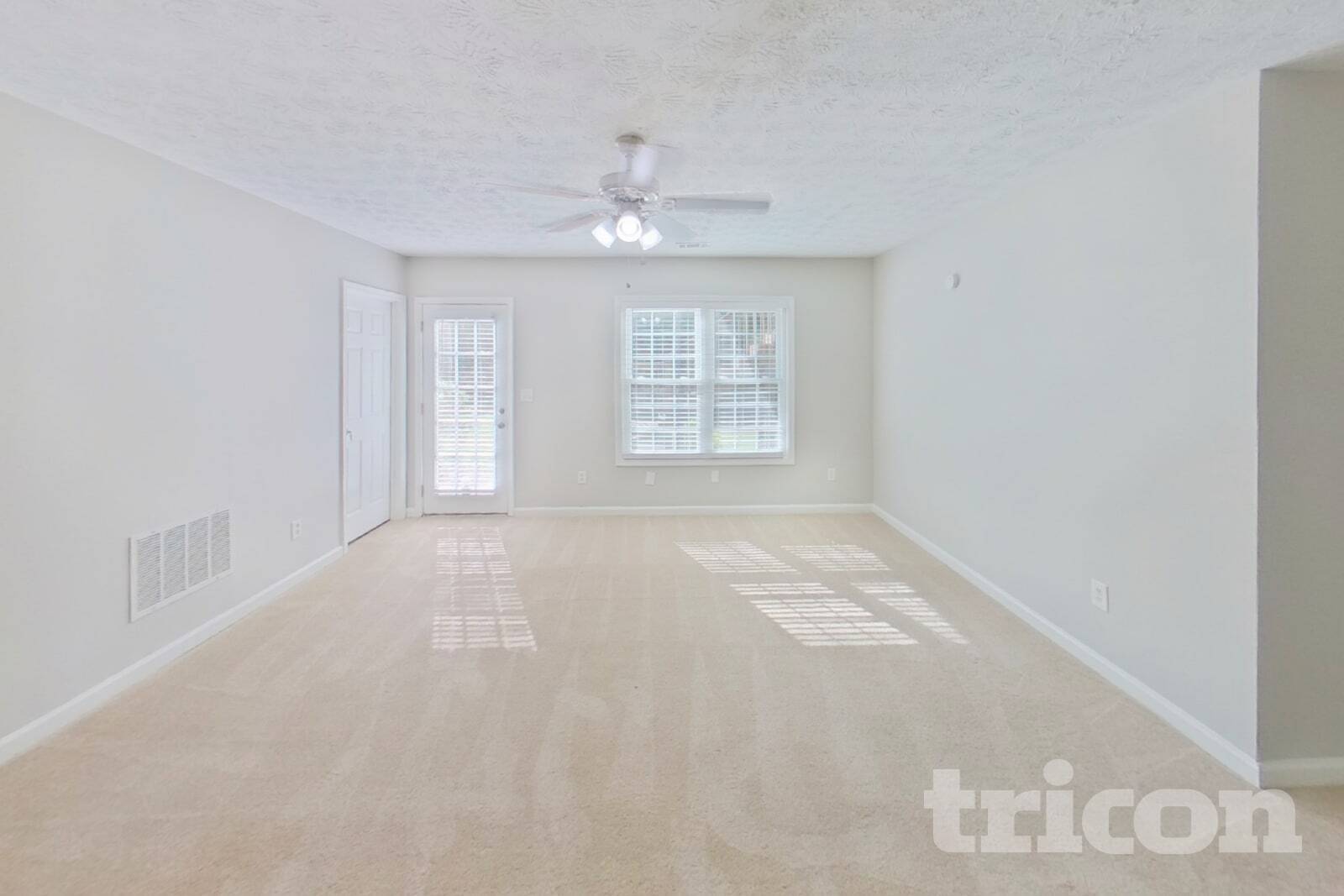 Building Photo - 806 Board Walk Ct