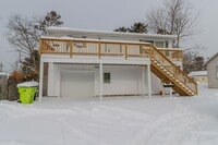 Building Photo - 933 E Front St