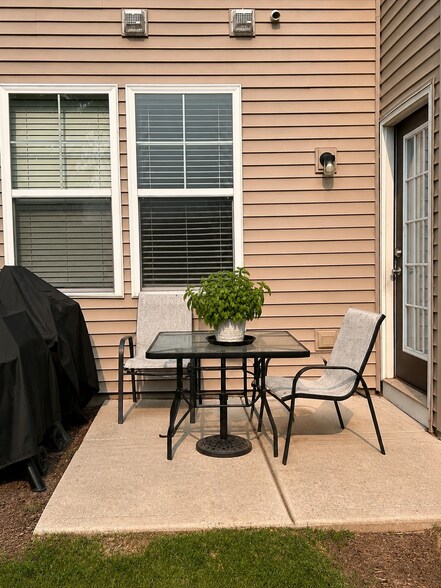 Building Photo - 651 Anchorage Ct