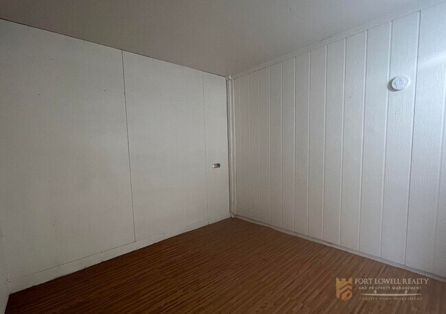 Building Photo - Coming Soon! 3 Bed/2 Bath home in Glendale! Located in an HOA! (Available on 05/15/26)