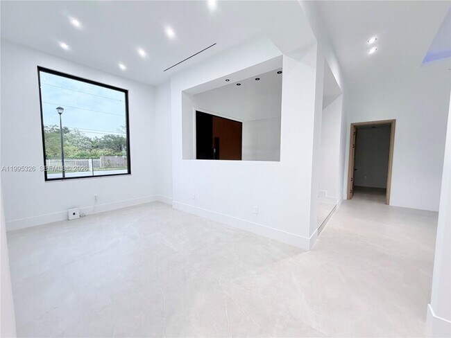 Building Photo - 19880 SW 134th Ave