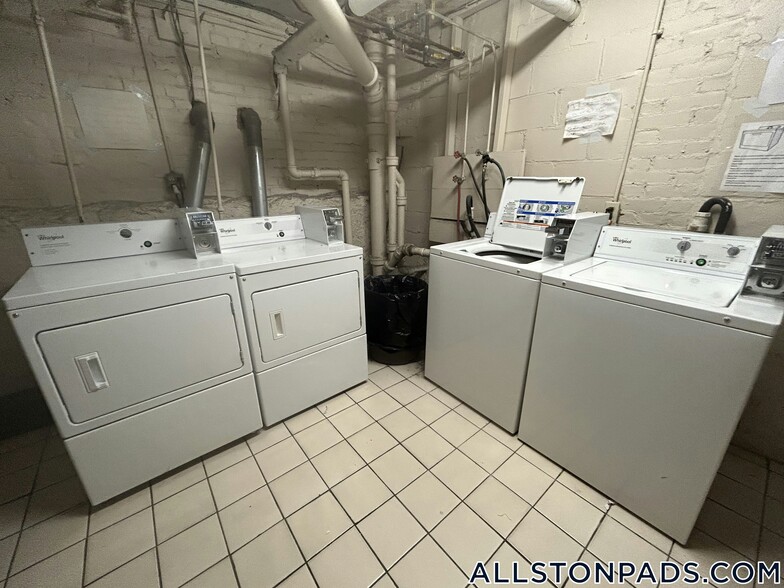 Building Photo - 4 Farrington Ave