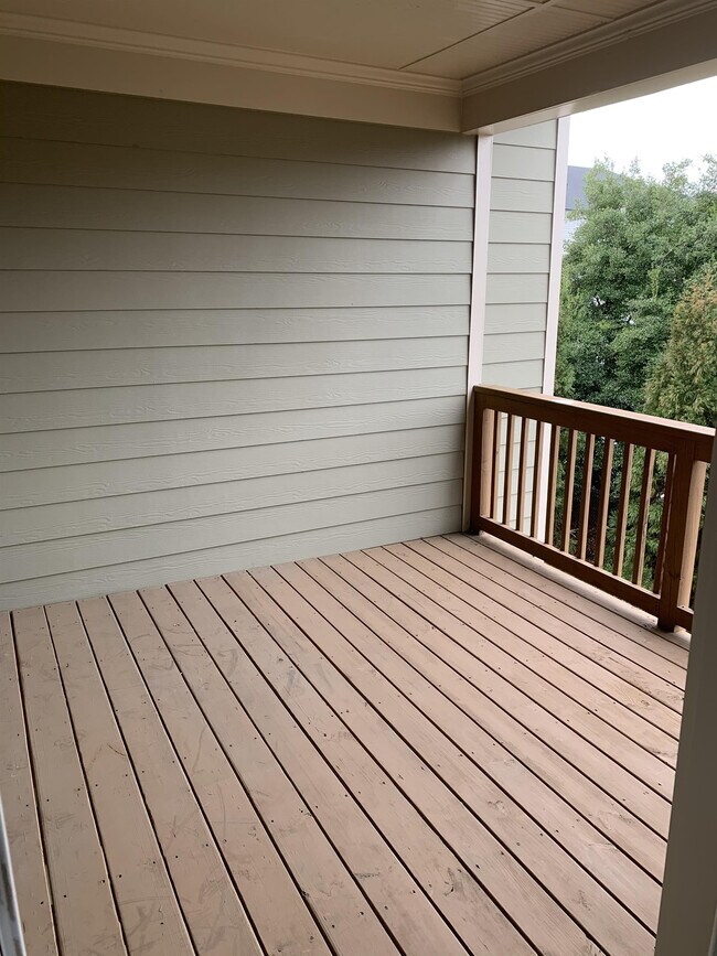 Building Photo - 2562 Sibley Dr