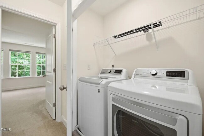 Building Photo - Lease OR Lease to Own