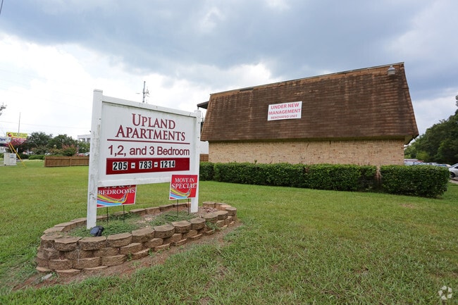 Building Photo - Palms at Center Point