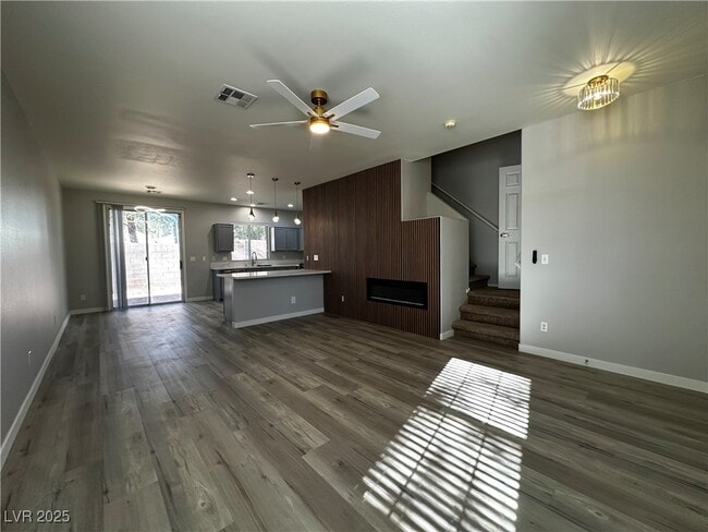 Building Photo - 2649 Heathrow St