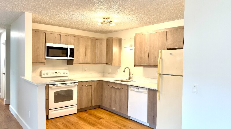 Building Photo - 15125 Seagull Dr