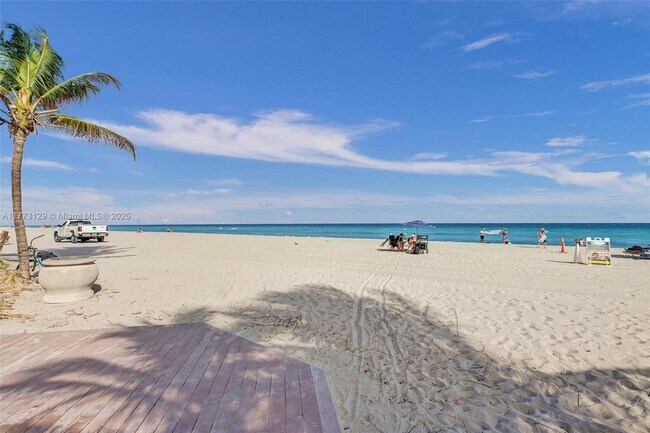 Building Photo - 1201 S Ocean Dr